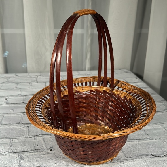 Vintage Wicker Woven Boho Two Tone Basket with handle - Picture 8 of 11